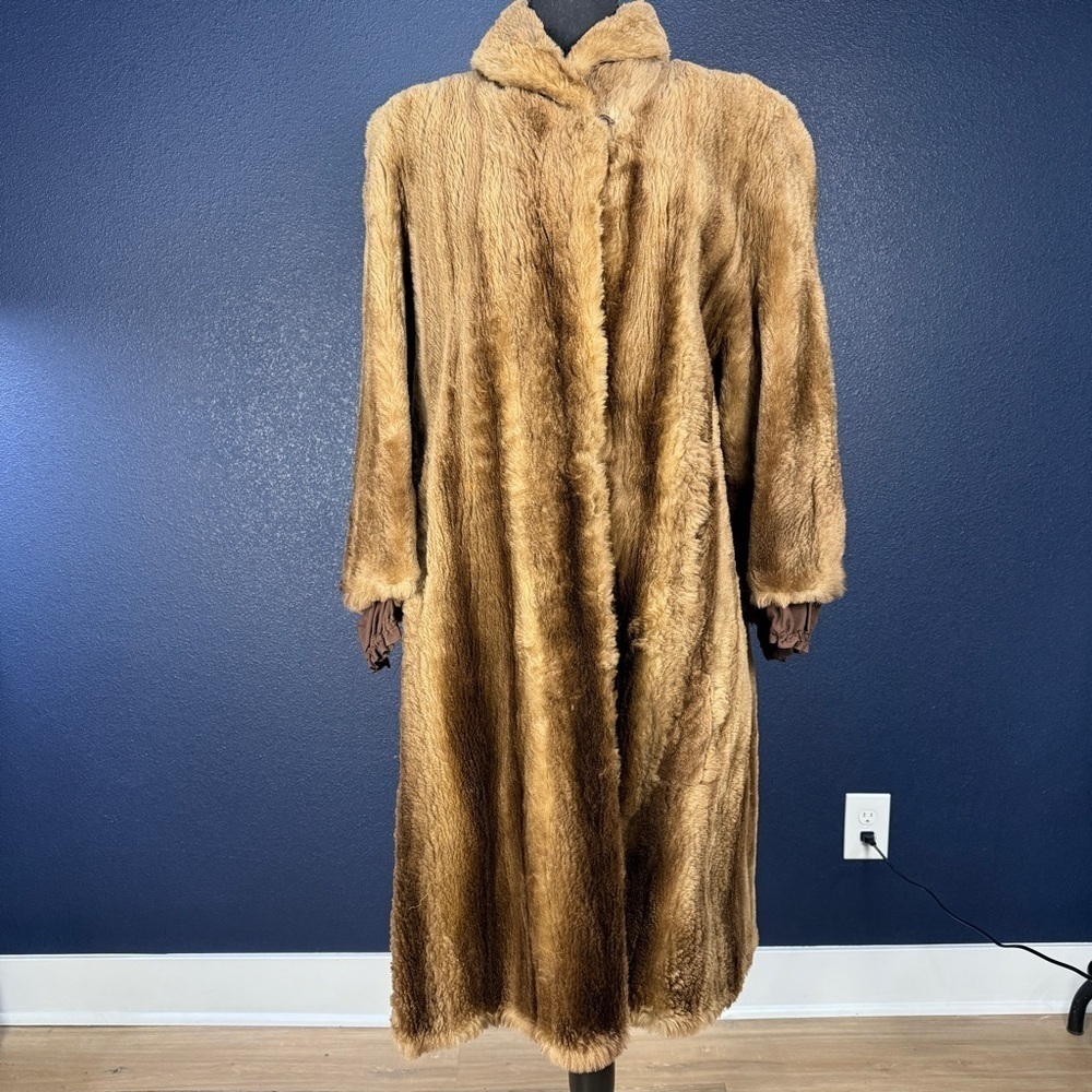 ✨VINTAGE✨ Beaver Fur Long Coat, c. 1940s/50s